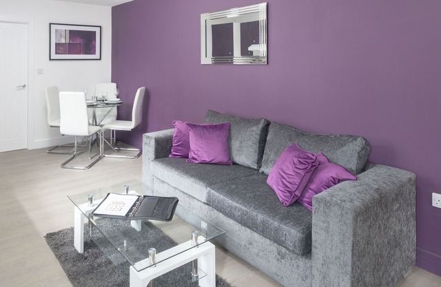 SmartApart - 3 Bedroom Serviced Apartment