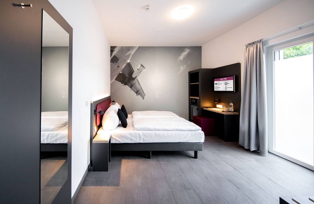 SMARTY Airport Cologne Hotel