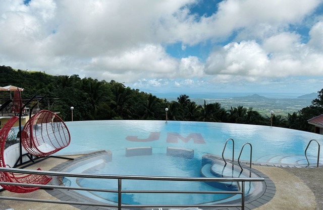 SMDP Resort Hotel CamSur