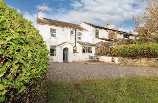 Smithy Cottage at Bowland Bridge