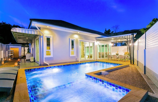Smooth as Silk Gorgeous 3-Bedroom Pool Villa Just a Stone's Throw from the Beach