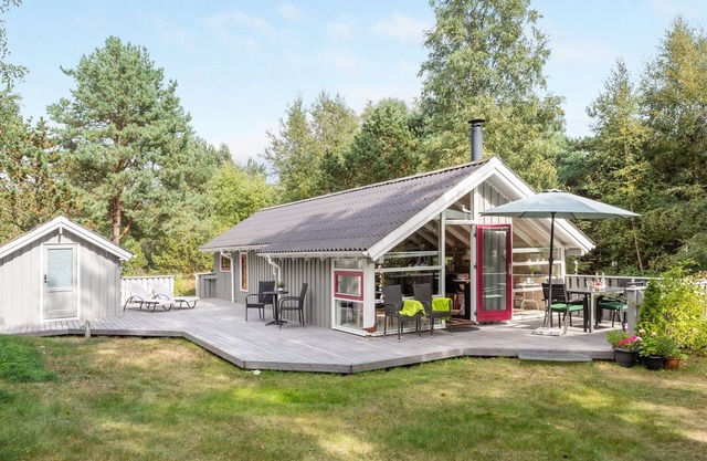 "Snari" - 400m from the sea by Interhome