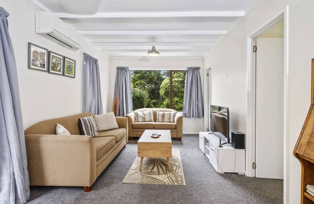 Snells Sanctuary - Snells Beach Holiday Home