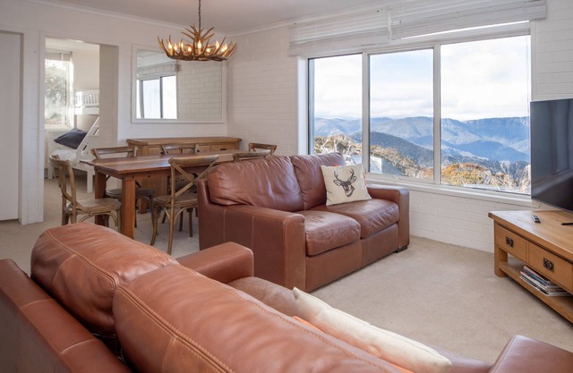 SNOWFLAKE 19 - Light and airy apartment with hydronic heating and suitable for families and small gr