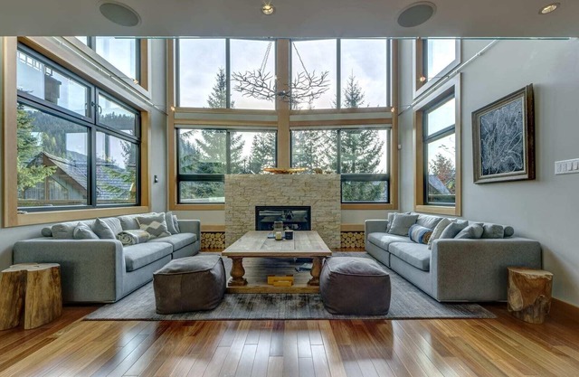 Snowridge Views