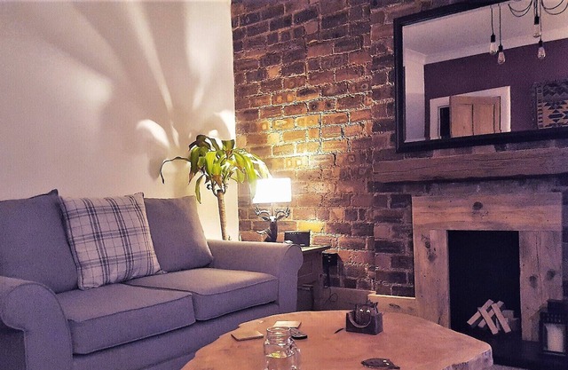 Snug - Krayr Apartment