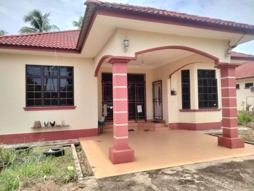 Sobey Laris Homestay KADOK