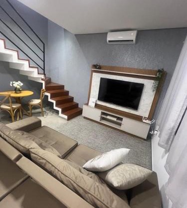 Sobrado confortavel e central