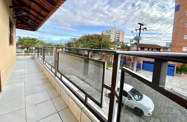 Sobrado Terezinha 4.5 blocks from the central beach, WiFi, 2 suites, barbecue, TV,
