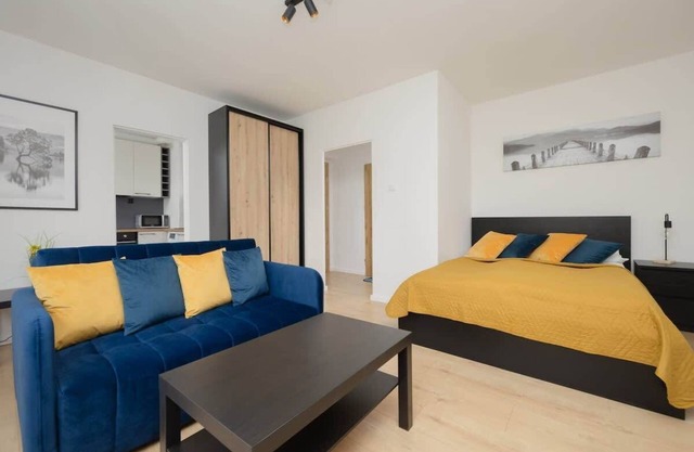 Soczi 8 | Warsaw | Compact studio | WiFi | SmartTV