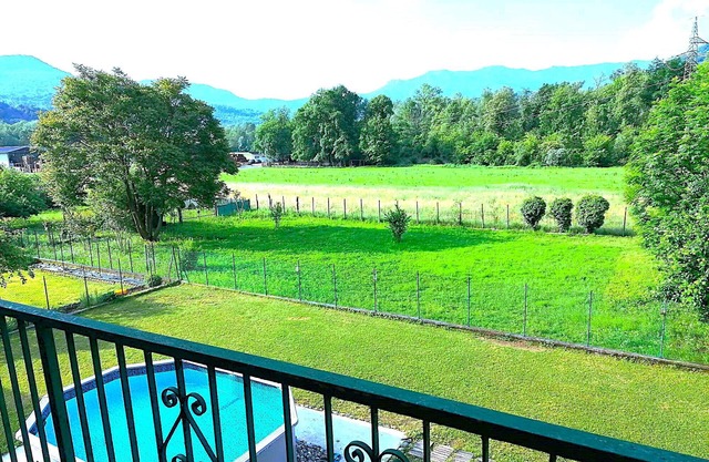 Sofia apartment in Grantola with garden
