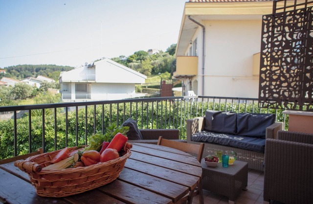 Sogno di Mare - Two Bedroom Apartment, Sleeps 4