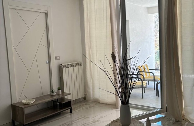 SOL Casa Appartamento Ampiamente Soleggiato con Vani Ampi e Spaziosi
