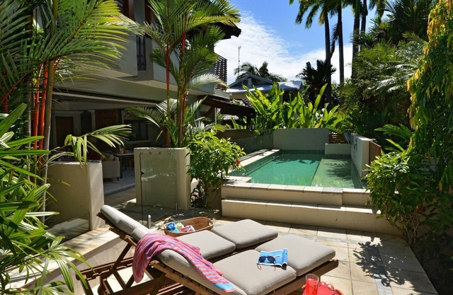 Solander Sunrise A - 3 Bedroom Villa by the Beach