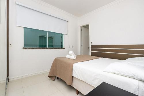 Solar das Ilhas 203 – Lindo Apartamento com Ótimo Custo-Benefício, a Poucos Metros da Praia de 4 Ilhas.