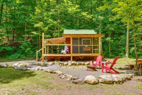 Solar-Powered Brandon Studio Cabin Hiking Access