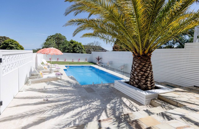 SOLARA nLuxury Beach House Retreat