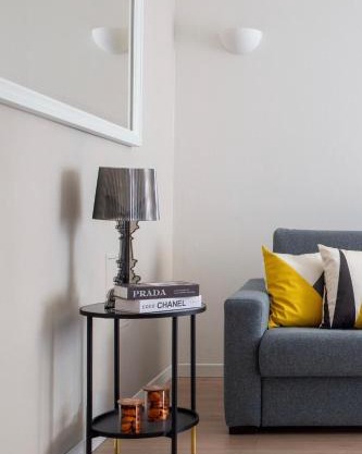 Solari Apartment, Milan fashion street