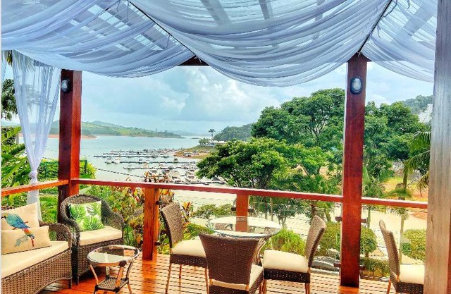 Solarium de Escarpas Suítes