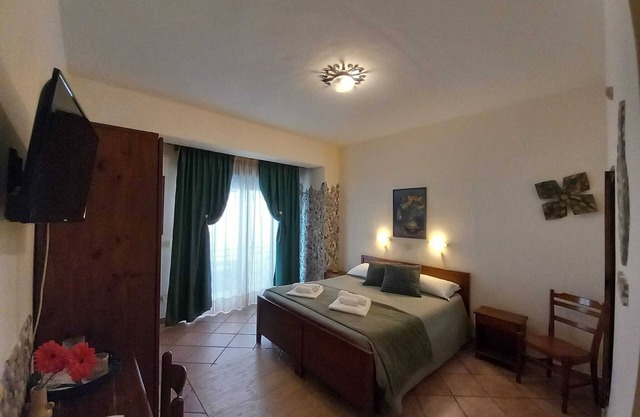 Sole Mare Giardini Naxos Double Room 'With Internal Balcony' with Balcony, Wi-Fi and Air Conditioning