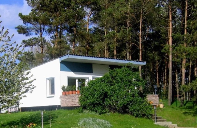 solid built house, 45qm, 4 persons max., comfortable,quiet and near to the beach