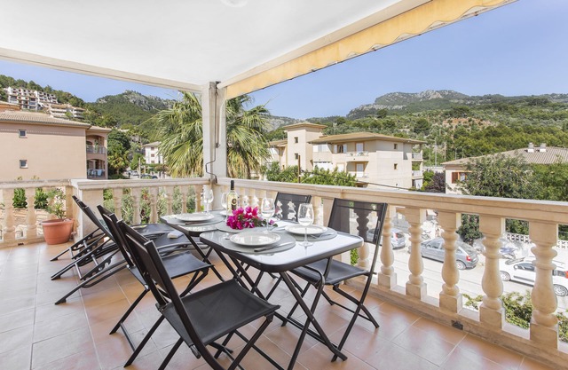 Solivera. Ideal apartment in Puerto de Sóller a few meters from the beach.