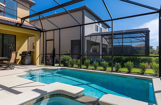 Solterra Villa De Tommaso 5BR w Pool & Games