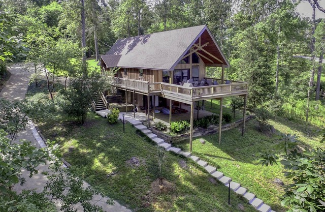 Some might ask why. we say Y Knott?! Lake Front home with boat launch.