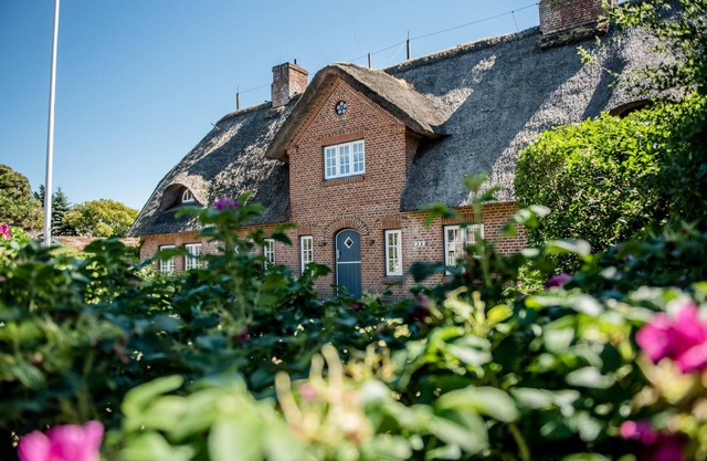 Somewhat hidden away, not far from the Morsum Wadden Sea, you will find this pretty
