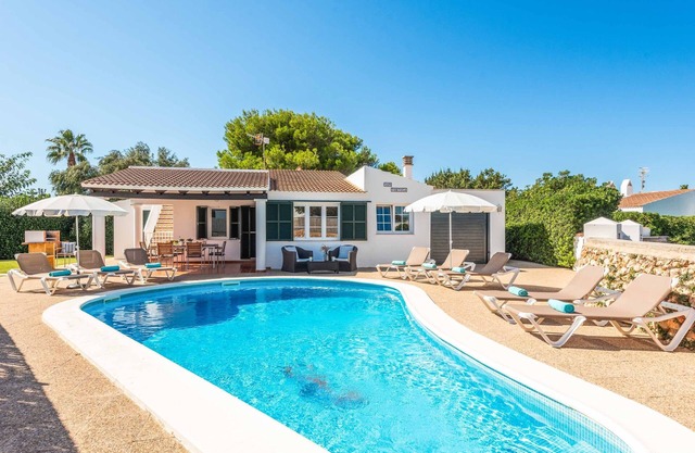 Son Tortuga - Four Bedroom Villa, Sleeps 8