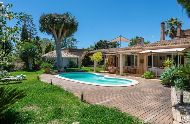 SON TOUS - Beautiful villa with private pool and only 5.3 km from the paradisaical beach o