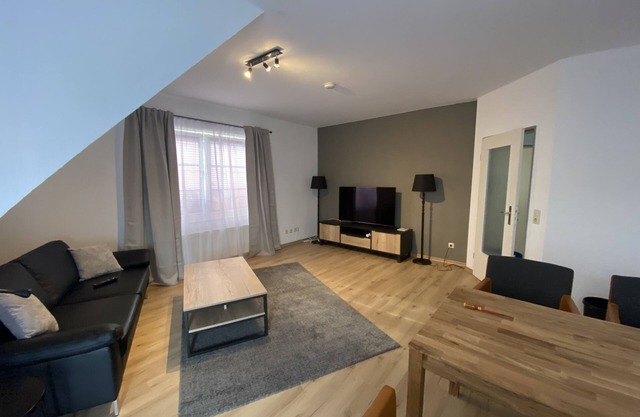 Sonnige 3 Zimmer Wohnung im 1 OG