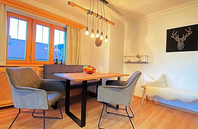 Sonnige Ferienwohnung von 45m² bis 65m², Balkon und extra Küche