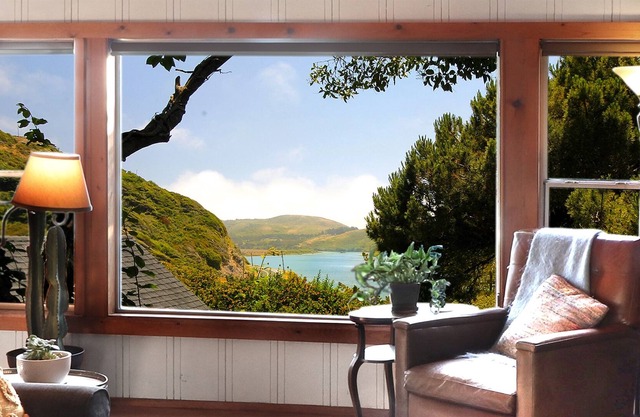 Sonoma Coast River Retreat for 6 (Whole House)