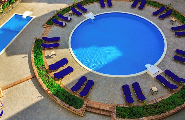 Sophisticated Retreat with Outdoor Swimming Pool Close to El Dahar Square