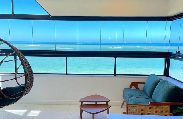 Sophisticated apartment at the sound of the Itapoã sea