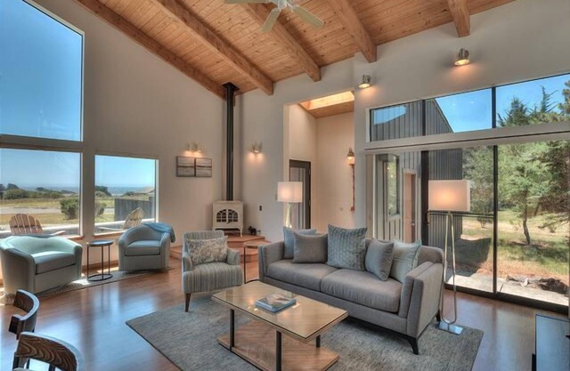 Sophisticated Beach House near Walk On Beach