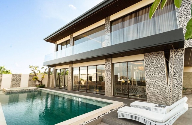 Sophistication & Cliffside Luxury – 4 Bedroom Villa in Uluwatu