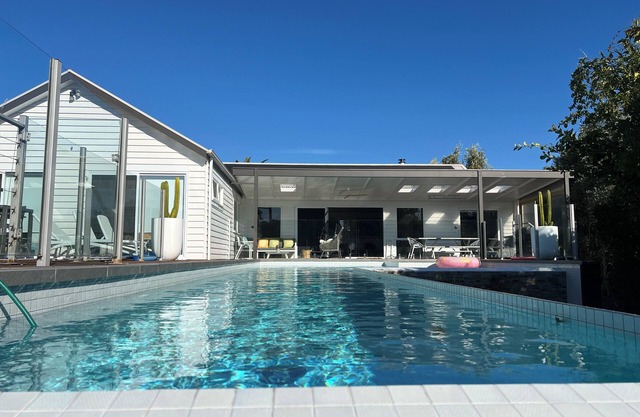 Sorrento Mornington Peninsula Pool, Spa Basketball easy walk to beach and town