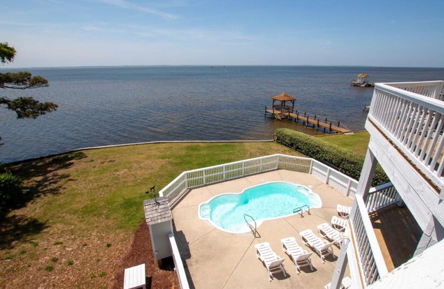 Soundfront, Sound views, Private Pool! MS1, Devonshire