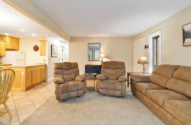 South Fork Sunrise - Your Lake and Golf Retreat