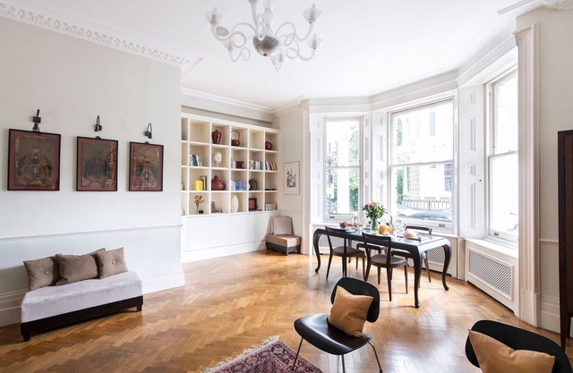 South Kensington: Stunning 2 Bed Garden Square