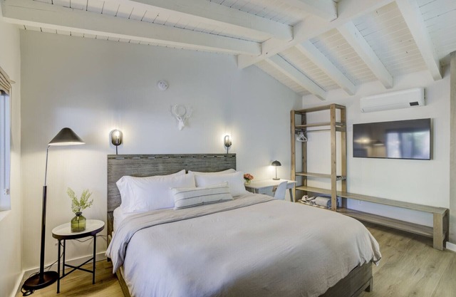 South Lake Chalet #2-Modern Boutique Suite-Minutes to Heavenly & Lake Tahoe