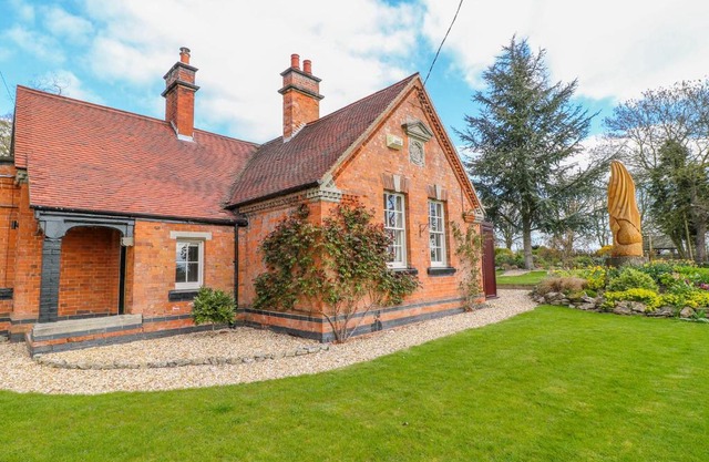 South Lodge - Longford Hall Farm Holiday Cottages
