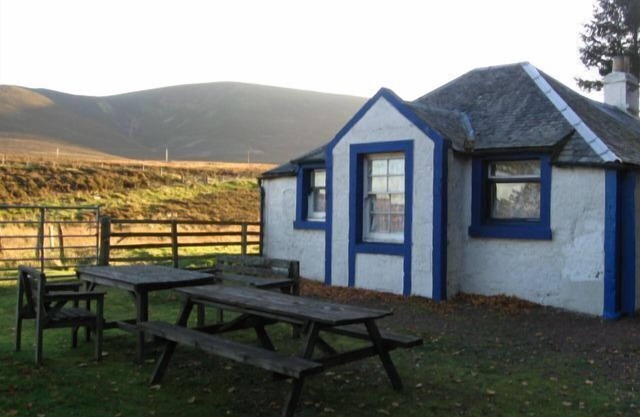 South Lodge - sleeps 4 guests in 2 bedrooms