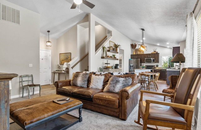 South Nampa BUNK HOUSE Sleeps 16!