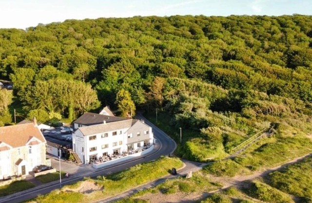 South Sands Hotel