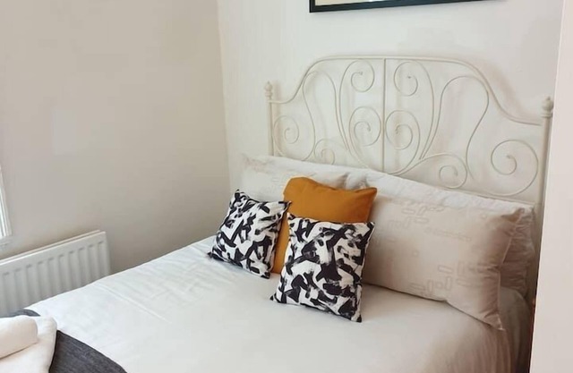South Shield's Hidden Gem Garnet 3 Bedroom Apartme