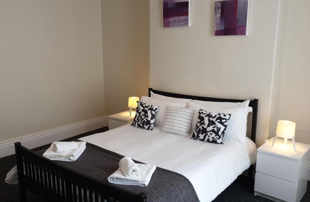 South Shield's Hidden Gem Amethyst 3 Bedroom House Sleeps 6 Guests