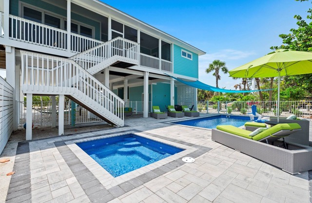 South Side Tortuga Sunset w/Pool, Cart & Starlink